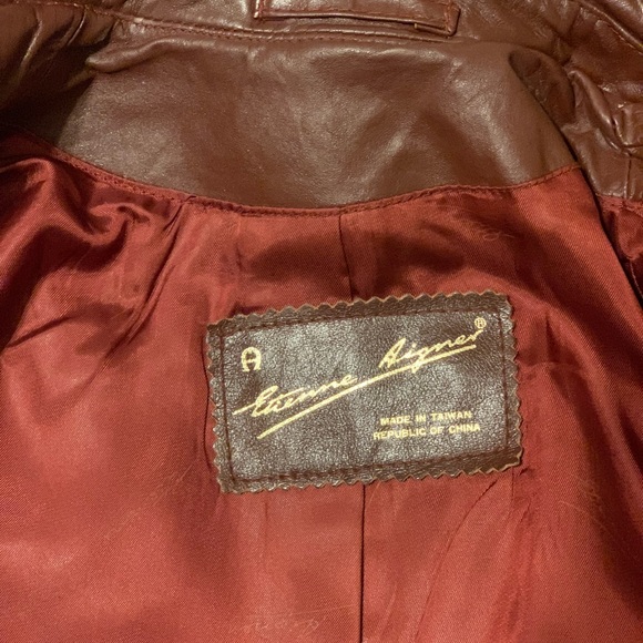 Étienne Aigner cognac leather jacket. - Picture 3 of 6